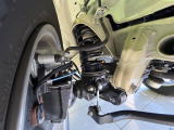 お車を安心してお乗りいただく為には、足回りの定期点検が欠かせません。サービスサポート(有償保証)では無料点検もご提供しており、安心のカーライフをお過ごしいただけるサポート体制が整っています。