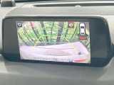 【バックカメラ】駐車時に後方がリアルタイム映像で確認できます。大型商業施設や立体駐車場での駐車時や、夜間のバック時に大活躍!運転スキルに関わらず、今や必須となった装備のひとつです!