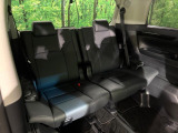 3列目シートはもちろん状態良好☆大人でもゆったりと座って頂けますので、大人数でのお出かけもラクラクです♪ご家族で、気の知れた仲間で、ドライブに行くのが楽しみですね♪