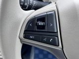 [ステアリングオーディオスイッチ]ハンドルから手を離さずに、オーディオの操作ができます♪