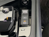 電制シフト、電動パーキングブレーキ、DRIVE MODE切替スイッチ(NORMAL・ECO・S)、信号待ちの負担軽減になるオートブレーキホールドスイッチあります☆