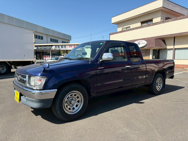 ハイラックス2D エクストラキャブ 社外ナビゲーション車