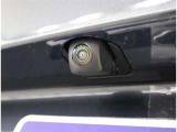 バックカメラが付いているので後方確認が非常にしやすいです。今や運転初心者も熟練者も必須装備!ついていて損はないですね♪