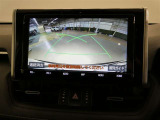 バックモニターがついていますので、バックでの駐車が苦手な方でも大丈夫です 実際のバック駐車は目視確認と合わせてお使い下さい