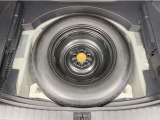 今ではオプションになってしまったスペアタイヤが装備されています。万が一の時に役立ちます☆☆