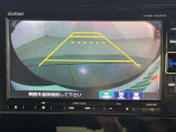 【バックモニター】後ろのカメラの映像をモニターに映し出すことができます!後方の見えない死角や、障害物との距離感をしっかり確認することができます!駐車が苦手な方におすすめです。