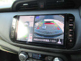 車を上から見下ろしているかのような映像で周囲の状況を確認できるアラウンドビューモニター。狭い駐車場や駐車が苦手な方でも安心。