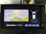 リアカメラ付で、後方をナビ画面で確認。車庫入れも安心です。もちろん、バックギアと連動しています。