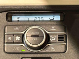 車内空調は&rdquo;AUTOエアコン&rdquo;にお任せ。運転に集中出来ますよ!