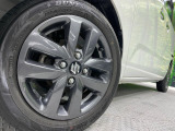 【純正14インチアルミホイール】外観にマッチした純正アルミホイールを装着しております。各種社外アルミホイールや、スタッドレスタイヤも取扱いしております。是非ご相談ください♪