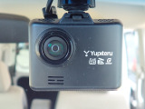 ◆【ドライブレコーダー】映像・音声などを記録する自動車用の装置です。もしもの事故の際の記録はもちろん、旅行の際の思い出としてドライブの映像を楽しむことができます。