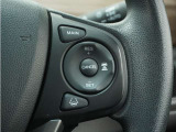 ◆アダプティブクルーズコントロール◆予め設定した車速内でクルマが自動的に加減速。前走車との適切な車間距離を維持しながら追従走行します。【LKAS】車線維持支援システムでステアリング操作を支援。