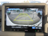 リアカメラ装備で後退時も安心です。リバース連動で画面が切り替わるのでとても便利です。