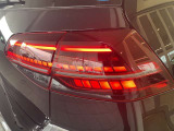 視認性やデザイン性にも優れたLEDテールレンズ!