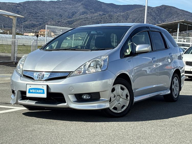 フィットシャトルハイブリッド 1.3 スマートセレクション ファインライン 