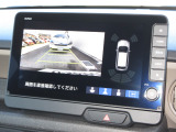 バックをするとき自動でリアの様子が映る『リアカメラ』付き! ナビ画面で確認しながらバックができますから安心ですね。でも、目視も大切ですよ!安全第一でお願いします!