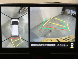 パノラミックビューモニター付きです。車両を上から見たような映像をディスプレイオーディオ画面に表示。運転席からの目視だけでは見にくい、車両周辺の状況をリアルタイムでしっかり確認できます。