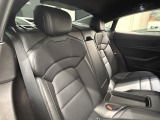 リアシートもフロントシート同様に綺麗なコンディションを保っています。