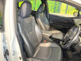 運転席シート廻りは使用感も少なく、良好な状態となっています。前オーナー様が丁寧に使っていたことがよくわかりますね。