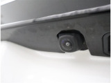 バックカメラが付いているので後方確認が非常にしやすいです。今や運転初心者も熟練者も必須装備!ついていて損はないですね♪