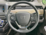 【ステアリングスイッチ】運転中、前方から目線をそらすことなく、オーディオ等の操作が可能な便利機能!安心&快適なドライブを演出してくれます♪