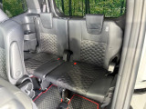 3列目シートはもちろん状態良好☆大人でもゆったりと座って頂けますので、大人数でのお出かけもラクラクです♪ご家族で、気の知れた仲間で、ドライブに行くのが楽しみですね♪