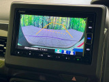 【バックカメラ】駐車時に後方がリアルタイム映像で確認できます。大型商業施設や立体駐車場での駐車時や、夜間のバック時に大活躍!運転スキルに関わらず、今や必須となった装備のひとつです!