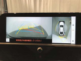 【バックモニター】駐車時に後方がリアルタイム映像で確認できます。大型商業施設や立体駐車場での駐車時や、夜間のバック時に大活躍!運転スキルに関わらず、今や必須となった装備のひとつです!