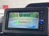 【バックカメラ】駐車時に後方がリアルタイム映像で確認できます。大型商業施設や立体駐車場での駐車時や、夜間のバック時に大活躍!運転スキルに関わらず、今や必須となった装備のひとつです!