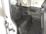 【6】新車製造時のみ選択出来るメーカーOPとして以下の装備が付加されております。■快適パックA:●プラズマクラスター技術搭載リヤシーリングファン※次画像に続く