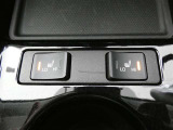 運転席と助手席には寒い時にうれしいシートヒーターが装備されてます。