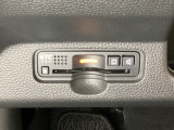 ハンドルの左下にETCがついています。高速道路の料金所の通過も楽々です。 カードの取り出しもしやすい場所についています。
