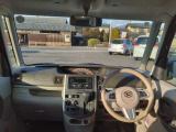 広々とした運転席です!