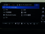 センターパネルにスッキリと収まった純正オーディオです!お気に入りの音楽・ラジオを聴きながら楽しいドライブをお楽しみくださいね♪
