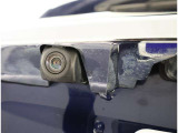 バックカメラが付いているので後方確認が非常にしやすいです。今や運転初心者も熟練者も必須装備!ついていて損はないですね♪