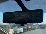 スマートルームミラーもついているので、トランクに荷物を多く積んでいても安心!