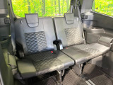 3列目シートはもちろん状態良好☆大人でもゆったりと座って頂けますので、大人数でのお出かけもラクラクです♪ご家族で、気の知れた仲間で、ドライブに行くのが楽しみですね♪