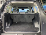 後席を格納すると、これだけの広さが!シーンに合わせたシートアレンジで、大きな荷物も積むことが出来ます♪