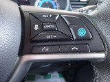 プロパイロットスイッチ!速度を設定するとアクセルを踏んでなくても走ります。高速道路等の運転に便利な機能です。