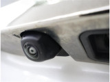 バックカメラが付いているので後方確認が非常にしやすいです。今や運転初心者も熟練者も必須装備!ついていて損はないですね♪