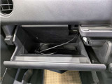 グローブボックスの収納もバッチリ