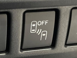 【リヤビークルディティクション】走行中、ドアミラーの死角になりやすい箇所に後続車が接近するとサイドミラー付近に警告を表示、ドライバーに注意喚起と、万一の際はハンドル操作をアシストをします。
