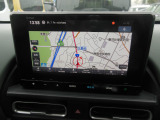 フルセグチューナー内蔵のメーカー純正メモリーナビゲーション搭載です。Bluetooth接続、USBポート付きです。
