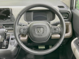 【ステアリングスイッチ】運転中、前方から目線をそらすことなく、オーディオ等の操作が可能な便利機能!安心&快適なドライブを演出してくれます♪
