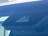 【トヨタセーフティセンス】走行中に前方の車両等を認識し、衝突しそうな時は警報とブレーキで衝突回避と被害軽減をアシスト。より安全にドライブをお楽しみいただけます。