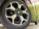 【純正15インチアルミホイール】外観にマッチした純正アルミホイールを装着しております。各種社外アルミホイールや、スタッドレスタイヤも取扱いしております。是非ご相談ください♪