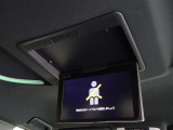 後席モニターを装備しています、後部座席の人も快適です。