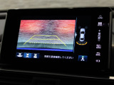 バックカメラが装備されており、後方の安全確認はもちろんのこと狭い場所での駐車や雨の日・夜間など視界の悪いコンディションでのストレスの軽減にもなります!