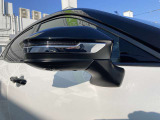 ミラーウィンカーは方向指示器がドアミラーに内蔵されているタイプで被視認性の良さなどに定評があります★
