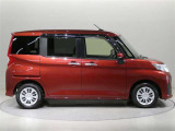 両側パワースライドドア付きだから、狭い駐車スペースなどでの 乗り降りラクラク!小さなお子さまのいるご家庭には嬉しい装備。